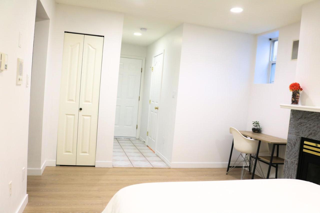 Pristine 3 Beds 2 Washroom Guest Suite Surrey Ngoại thất bức ảnh