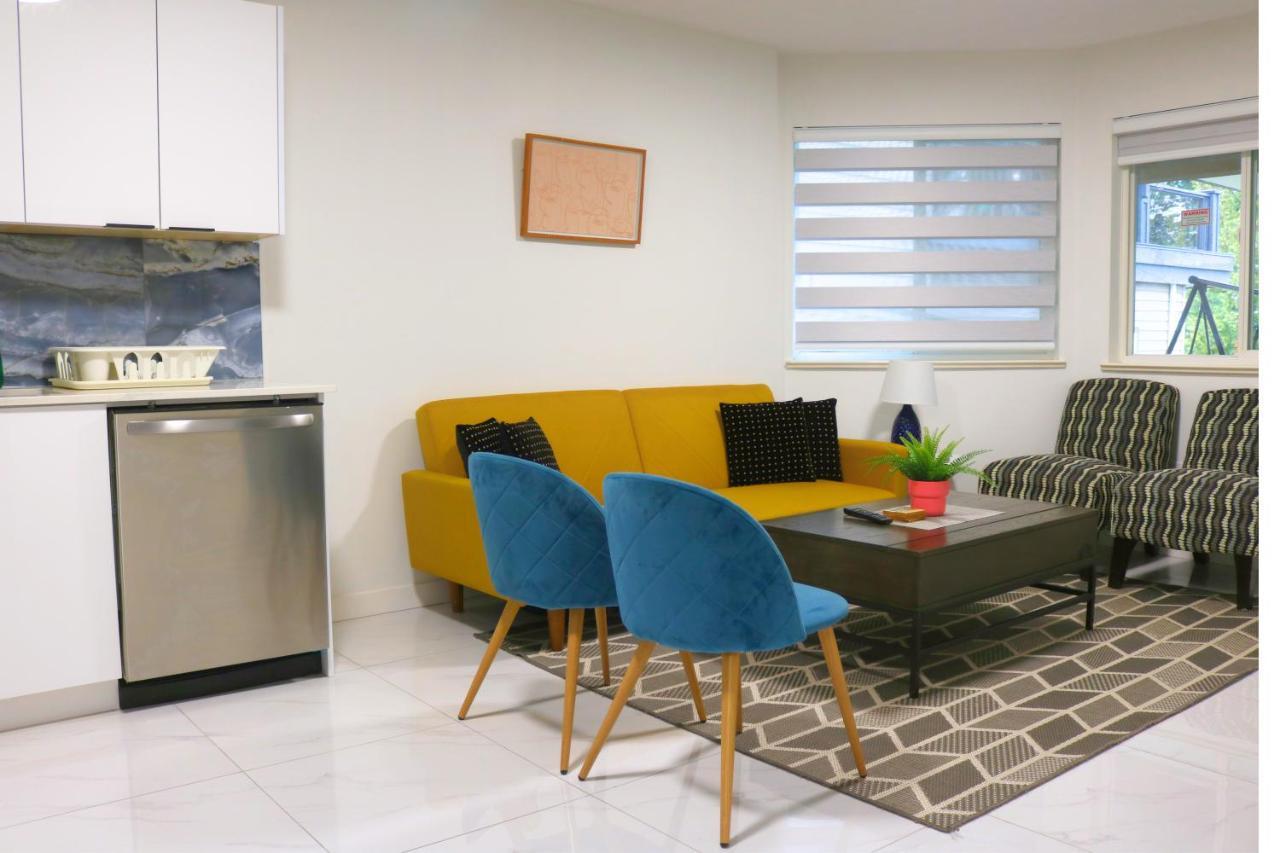 Pristine 3 Beds 2 Washroom Guest Suite Surrey Ngoại thất bức ảnh