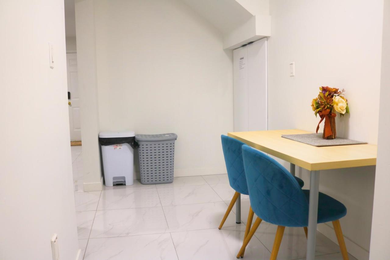 Pristine 3 Beds 2 Washroom Guest Suite Surrey Ngoại thất bức ảnh