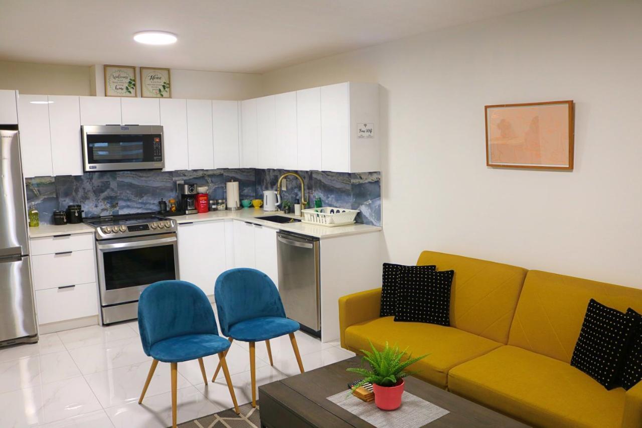 Pristine 3 Beds 2 Washroom Guest Suite Surrey Ngoại thất bức ảnh