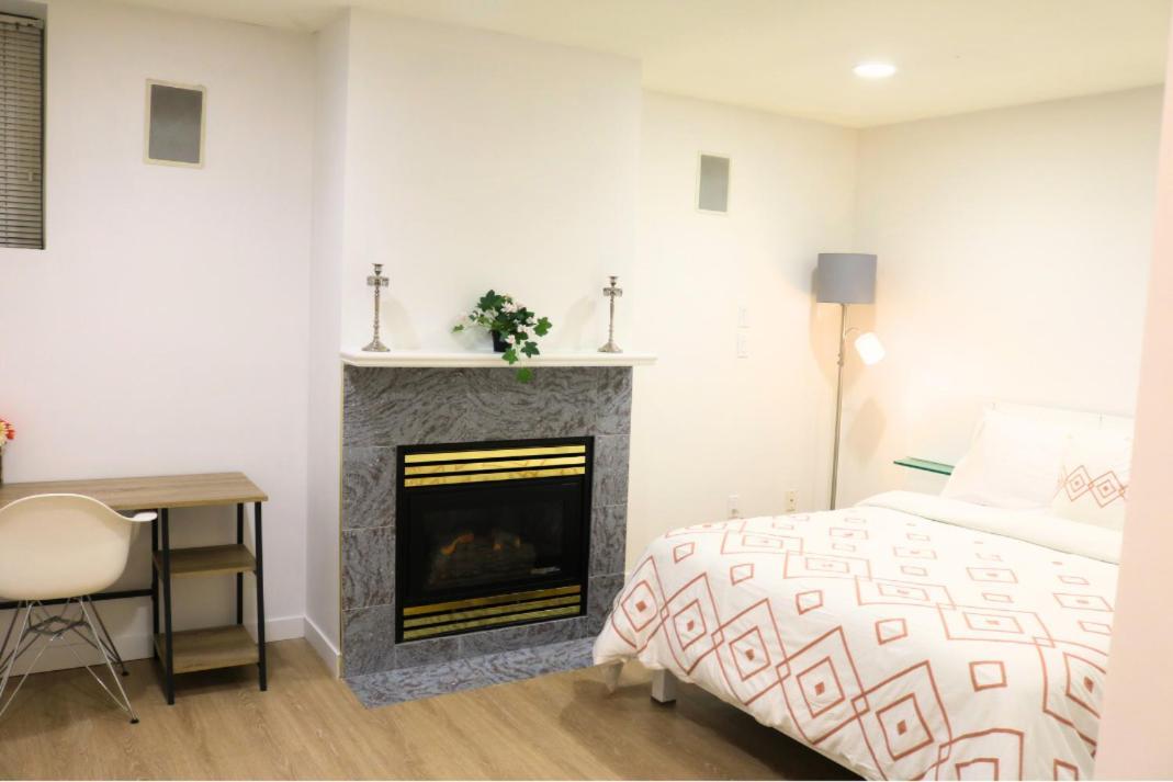 Pristine 3 Beds 2 Washroom Guest Suite Surrey Ngoại thất bức ảnh