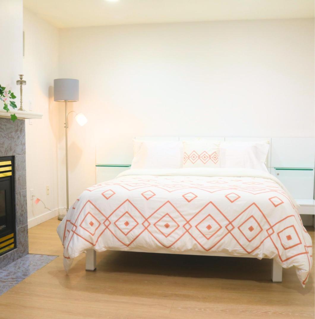 Pristine 3 Beds 2 Washroom Guest Suite Surrey Ngoại thất bức ảnh